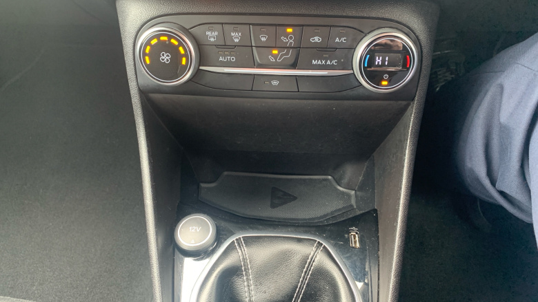 Ford Fiesta 1.0 EcoBoost Titanium 5dr Petrol Hatchback